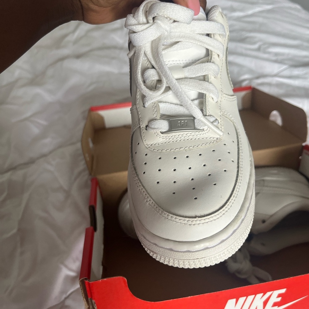 Nike Women's White Air Sneakers - Picture 2 of 6